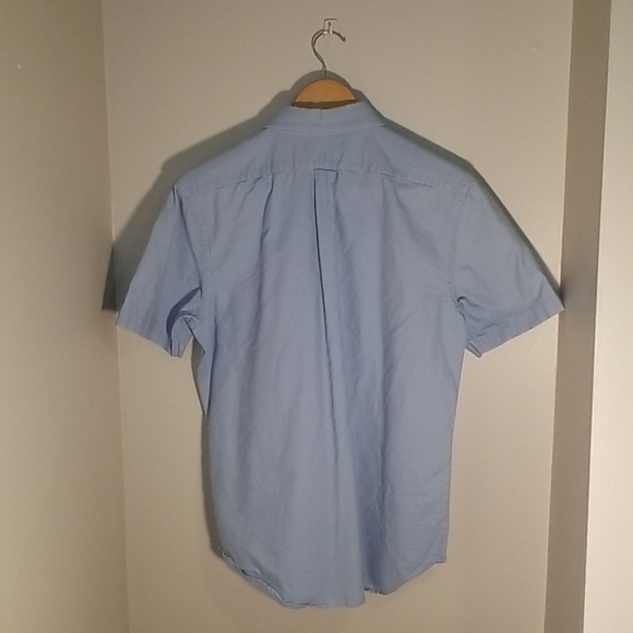 Old Navy Short Sleeve Men's Shirt - Picture 3 of 4